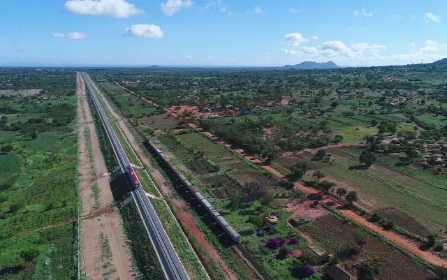 Kenyans Cheer Opening Of Mombasa-Nairobi Railway